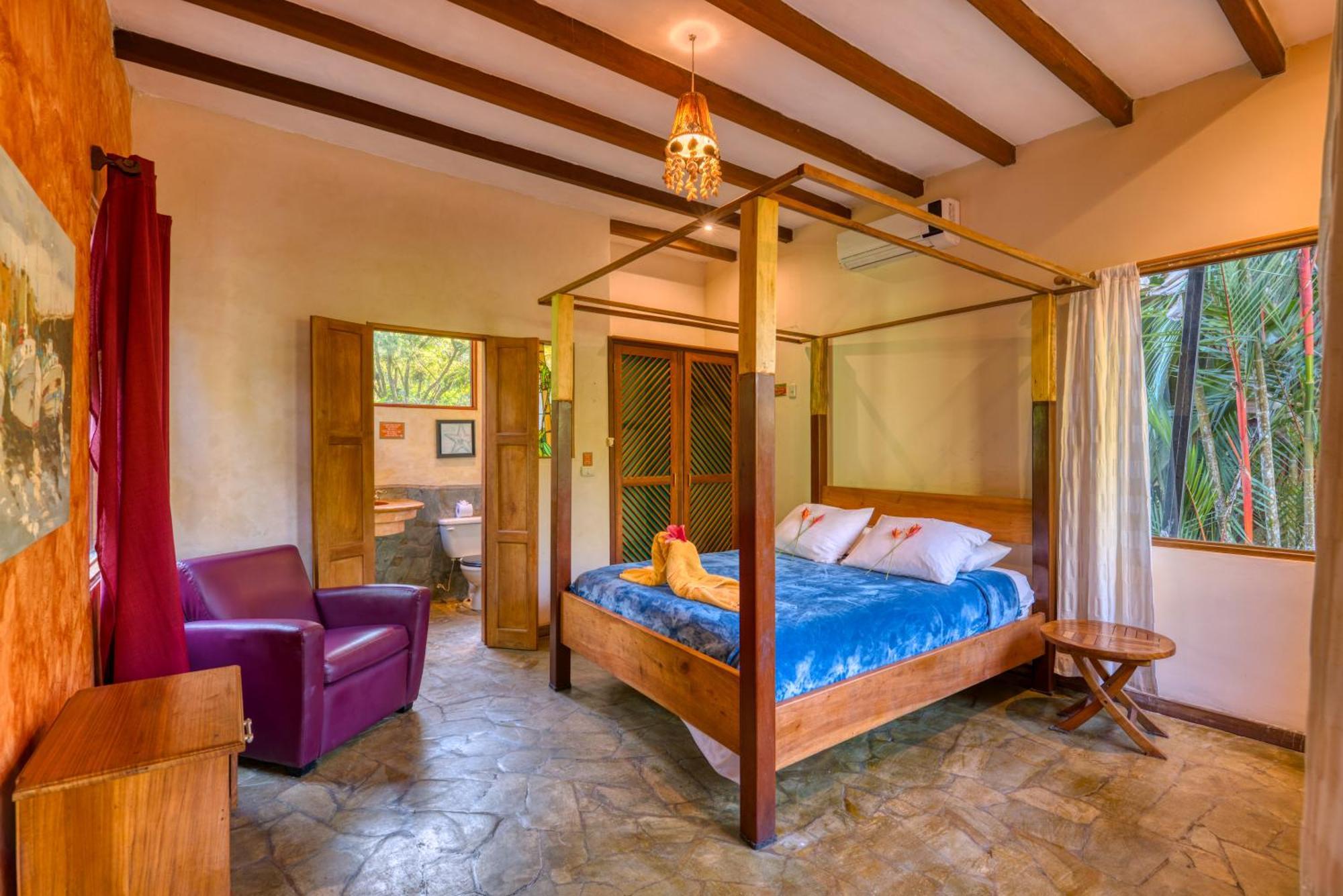 Tree House Beachfront Lodge Puerto Viejo de Talamanca Bagian luar foto