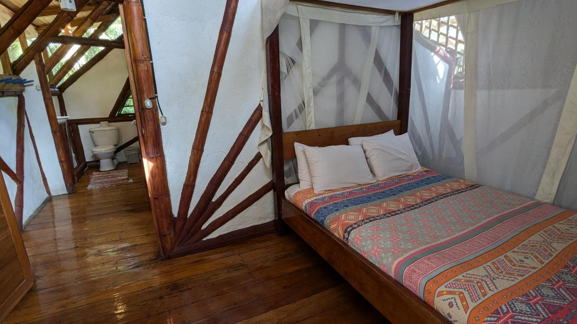 Tree House Beachfront Lodge Puerto Viejo de Talamanca Bagian luar foto