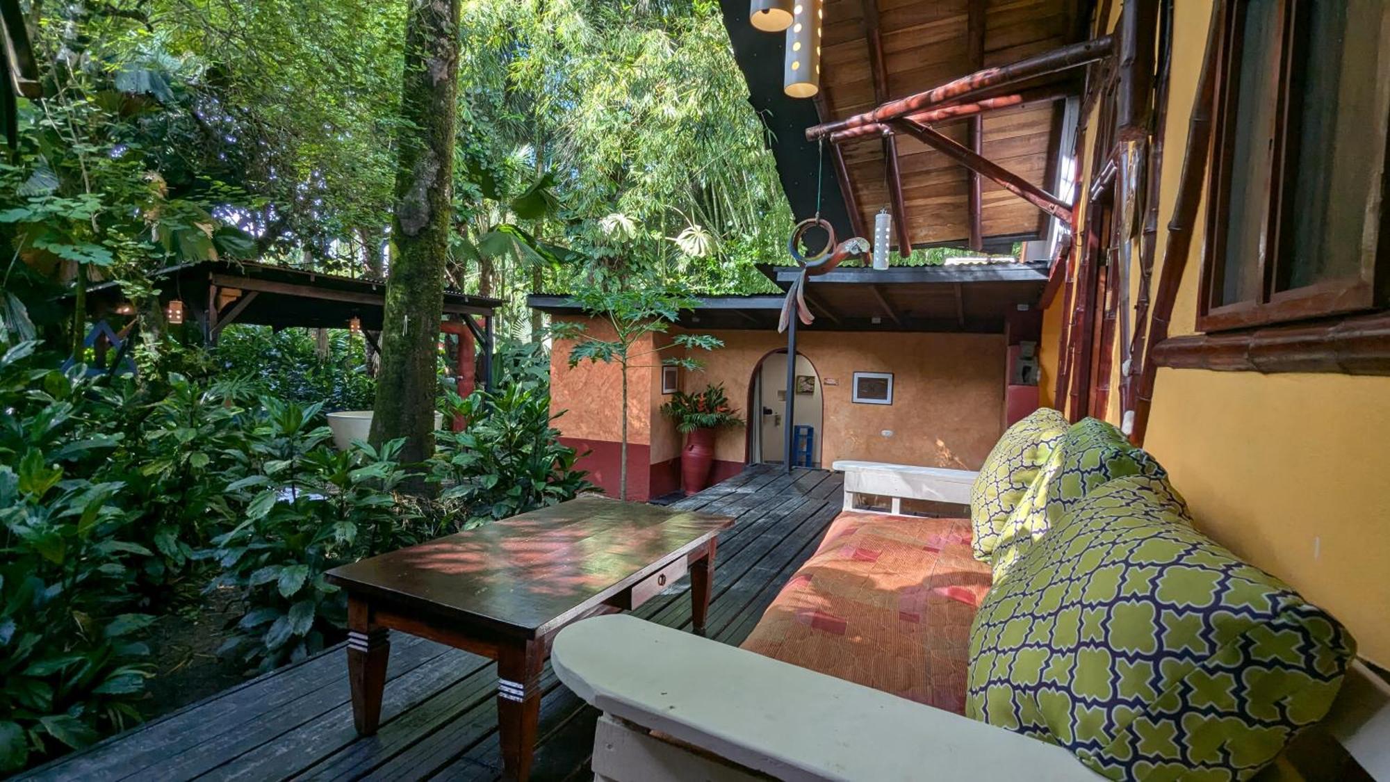 Tree House Beachfront Lodge Puerto Viejo de Talamanca Bagian luar foto
